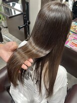 スタジオフェリース 髪質改善トリートメント＋艶髪カラー