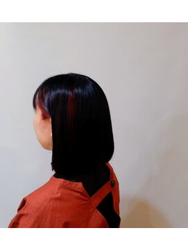 アクトンヘアドレッサーズ(Acton Hairdressers) インナーカラーミディアムボブ