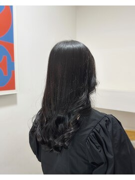 エムタニグチギンザ(M.TANIGUCHI GINZA) 黒髪ロングスタイル