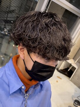 ローウェ バイ フィフス 立川メンズサロン(Louwe by fifth) 波巻きスパイラルパーマ波巻きパーマメンズマッシュウルフカット