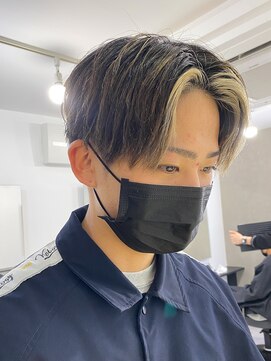 エルマーク 京都河原町(L-MARK) フェードハイライトツイストパーマアップバング短髪メッシュ