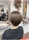 白髪染めでもおしゃれに♪. ベージュショート..~**.