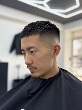 キングコング バーバーショップ バイ アルバレス(KING KONG BARBERSHOP by ALVAREZ) クロップ×スキンフェード/小手指/メンズカット/バーバー/所沢市