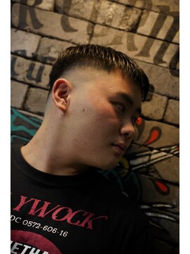 フォーコーナーズカットショップスリーセント 栄(FourCornersCutShop 3/cent) クロップスタイル