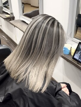 アンダーバーホワイト 広島 本通店(_WHITE) 広島バレイヤージュ