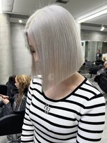 ウェーリング(Welring) ホワイトカラー ヘイリーボブ