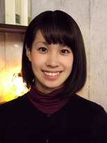 カーザ(CASA) 耳かけ前下がりボブ