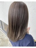 秋先取りオリーブグレージュ