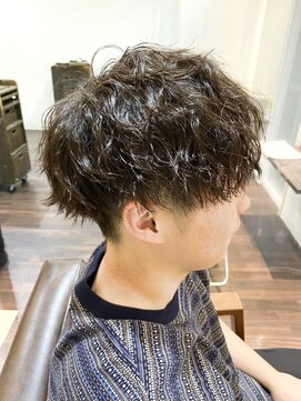 ベンティレオ(venti Leo) 前下がりマッシュ 刈り上げ スパイラルパーマ ツーブロック
