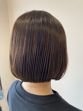 クム(QUMU) ミニBOB +アッシュベージュ