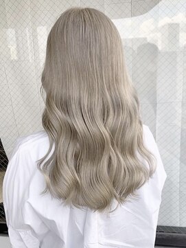 エイル 茶屋町(Eir) 【ケアブリーチ】【ハイトーン】【髪質改善】【トリートメン