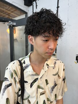 カノア(kanah) 波巻きスパイラルパーマツイストスパイラルパーマメンズパーマ