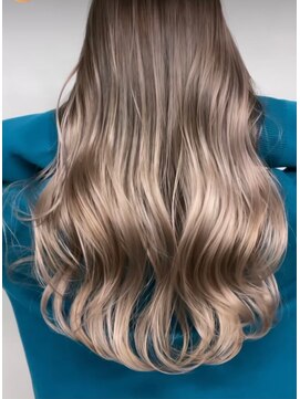 ロジッタ(ROJITHA) 【ROJITHA表参道原宿】バレイヤージュ×ミルクティベージュ