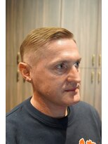 ザエバナンスクラブ 白金(THE EBANANS CLUB)&nbsp;刈り上げショートスタイル