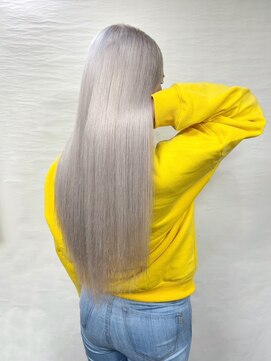 テイス 新宿(TACE) シルバー[ネビージュ/黒髪/小顔/新宿]