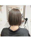 切りっぱなしボブベージュ