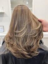 ヴィア(Via)&nbsp;20代30代40代レイヤー白髪ぼかしバレイヤージュハイライト