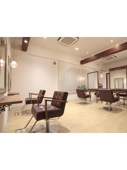 【久宝寺口駅より徒歩1分】ゆったりとした雰囲気の上質空間で、髪も心も美しく。癒しのサロンタイムを♪