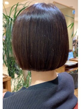 美容室 アイディー i-dee 顎ラインミニボブ