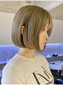 ブリーチピンクベージュボブレイヤーミディアムカットグレージュ