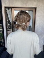 エラ(ere) ツインアレンジ 結婚式ヘアセット お呼ばれヘア ヘアアレンジ