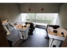 ロイヘアー 真弓店(ROY hair)の雰囲気（首を圧迫せずにリラックスしていただけるシャンプーブース★）
