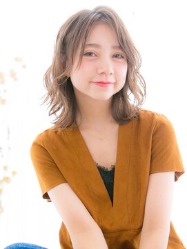 リリアン 青山(relian) 外ハネゆるふわミディアム