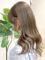 サロウィン 表参道(SALOWIN)&nbsp;柔らかシアーミルクティーベージュ　【SALOWIN 表参道】