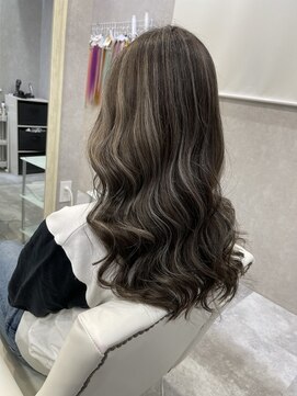 White Ryota バキバキコントラストハイライトいっちょあがり L ホワイト White のヘアカタログ ホットペッパービューティー