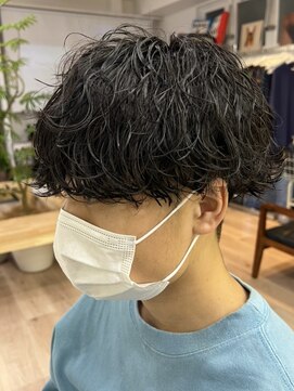 ウェイビーエフティフィフス 横浜西口(WAVEY ft.fifth) 波巻きスパイラルツイストスパイラルパーマセンターパートメンズ