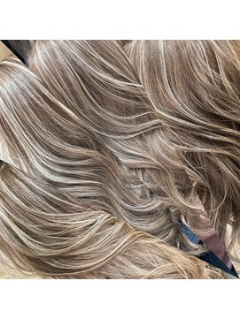 ブレンド 渋谷(BLend) 前髪ハイライトカラー似合わせカットウェーブミディアム