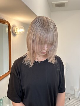 プネル(punel) ホワイトベージュカラー