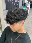 スペインカールスパイキーショートブルーブラックフェザーパーマ