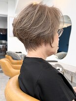 ファチュール(fAture.)&nbsp;50代60代似合わせカット 白髪ぼかしハイライト小顔ショートヘア
