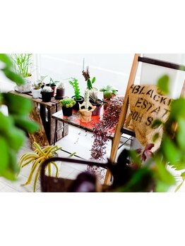 オシャレと可愛いが溢れてる♪白をベースとしたシンプルな空間だからこそ醸し出される、垢抜けた雰囲気が◎