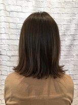 ミーティア バイ クアトロ(Meteor By QUATRO) 綺麗めカジュアル外ハネスタイル