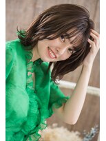 ヴァンクシー バイ ルナ(VANKCY by Luna)&nbsp;ブルージュ アッシュ ひし形シルエット 切りっぱなしボブ 20代