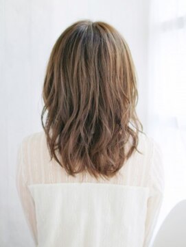 ヘアメイク ナル(hair make nalu) 透け感たっぷりのグレージュカール