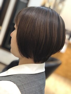 アトミック(atomic) お手入れ簡単ボブスタイル