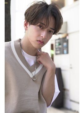 ジョエミバイアンアミ(joemi by Un ami) （joemi 新宿）韓国風マッシュ センターパート ゆるパーマ　近江