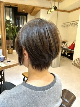 チリンバイロストシティー(Chillin by LOSTCITY) ショートボブ髪質改善白髪ぼかしハイライトインナーカラー