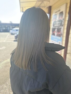 アローズ 荒尾店(arose) 30代、アッシュカラーでうる艶髪マイナス5歳