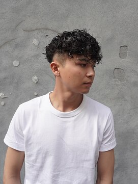 メンズグルーミングナンバーナイン(MEN'S GROOMING NUMBER NINE) スペインカール/姫路バーバー/メンズパーマ