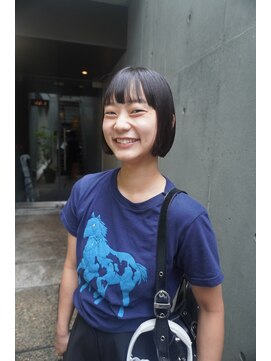 カシ 中目黒(CASI) ストレートパーマで作るコンパクトボブ