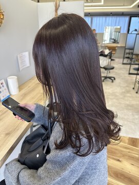 リジー(Litzy) ’暗髪美人×透明感カラー’