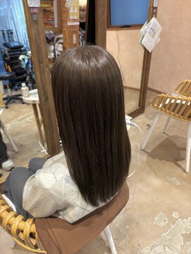 オリーブブラウン