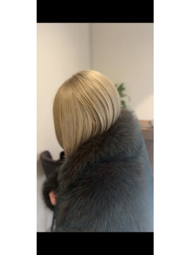 髪質改善トリートメント×ハイトーン