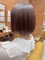 フルール(Fleur)&nbsp;ボブスタイル　大人ボブ　ピンクベージュ　アンブレラカラー