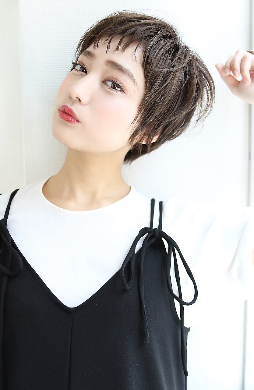 アシンメトリーショートウィッグ❤️黒髪メッシュショート✨ アシンメトリーショートウィッグ❤️黒髪メッシュショート