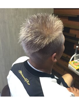 ヘアアンドメイクユ ニキス 利府店(HAIR&MAKE UNIXIS) ホワイトStyle